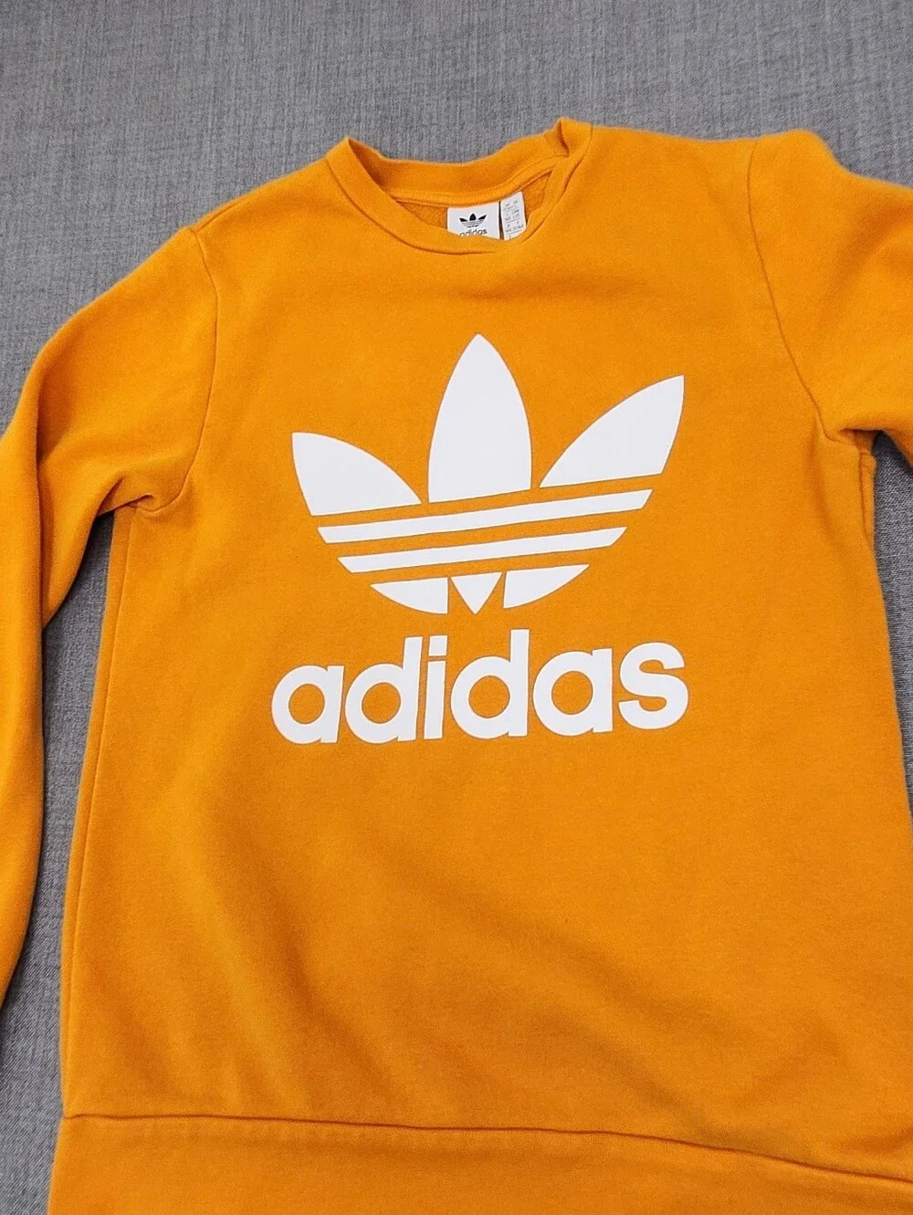 adidas Original Trefoil Logo Crewneck Sweater. 14 - Picture 2 of 6